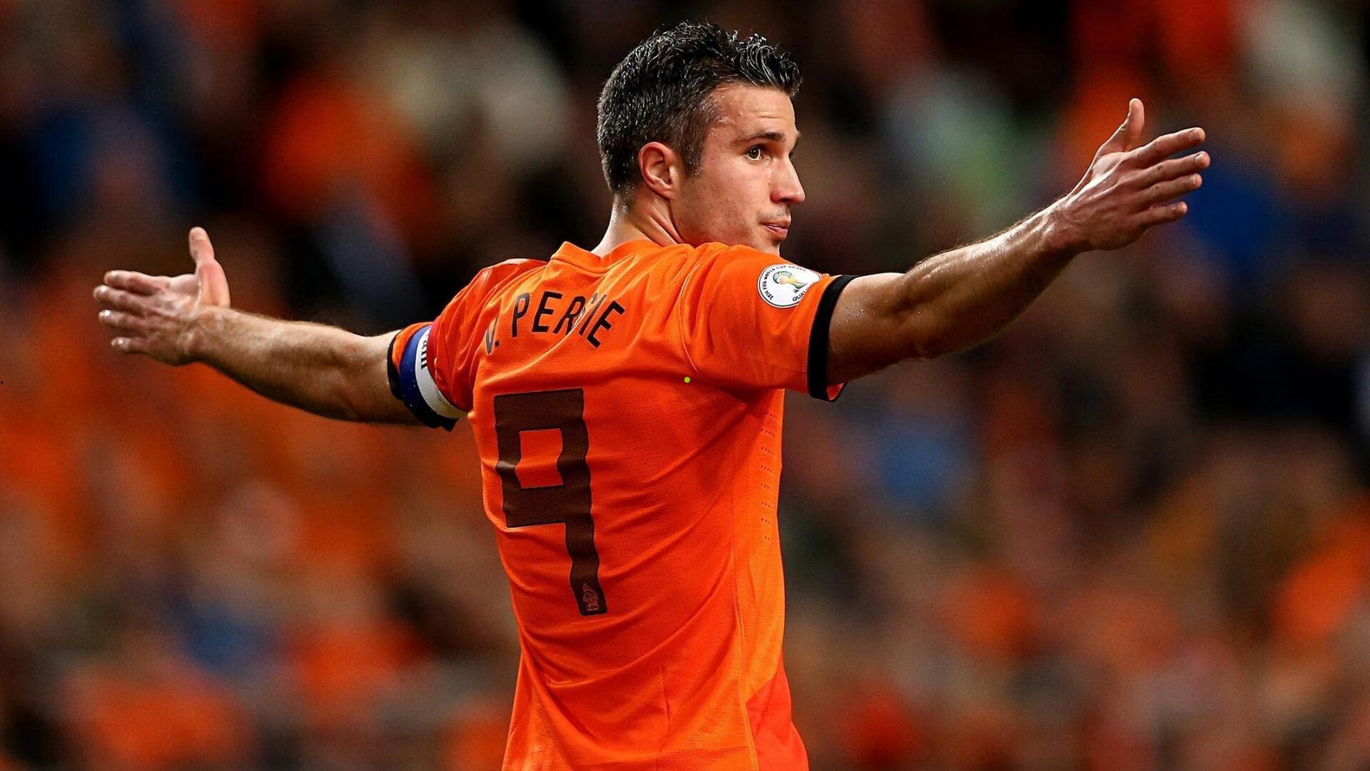 范登贝尔赫回首利物浦岁月，斯洛特曾沟通留队担任替补